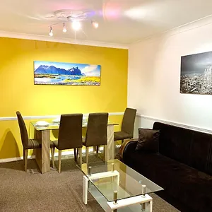 Excel 2 Bedrooms, Reception, Spacious Apartment